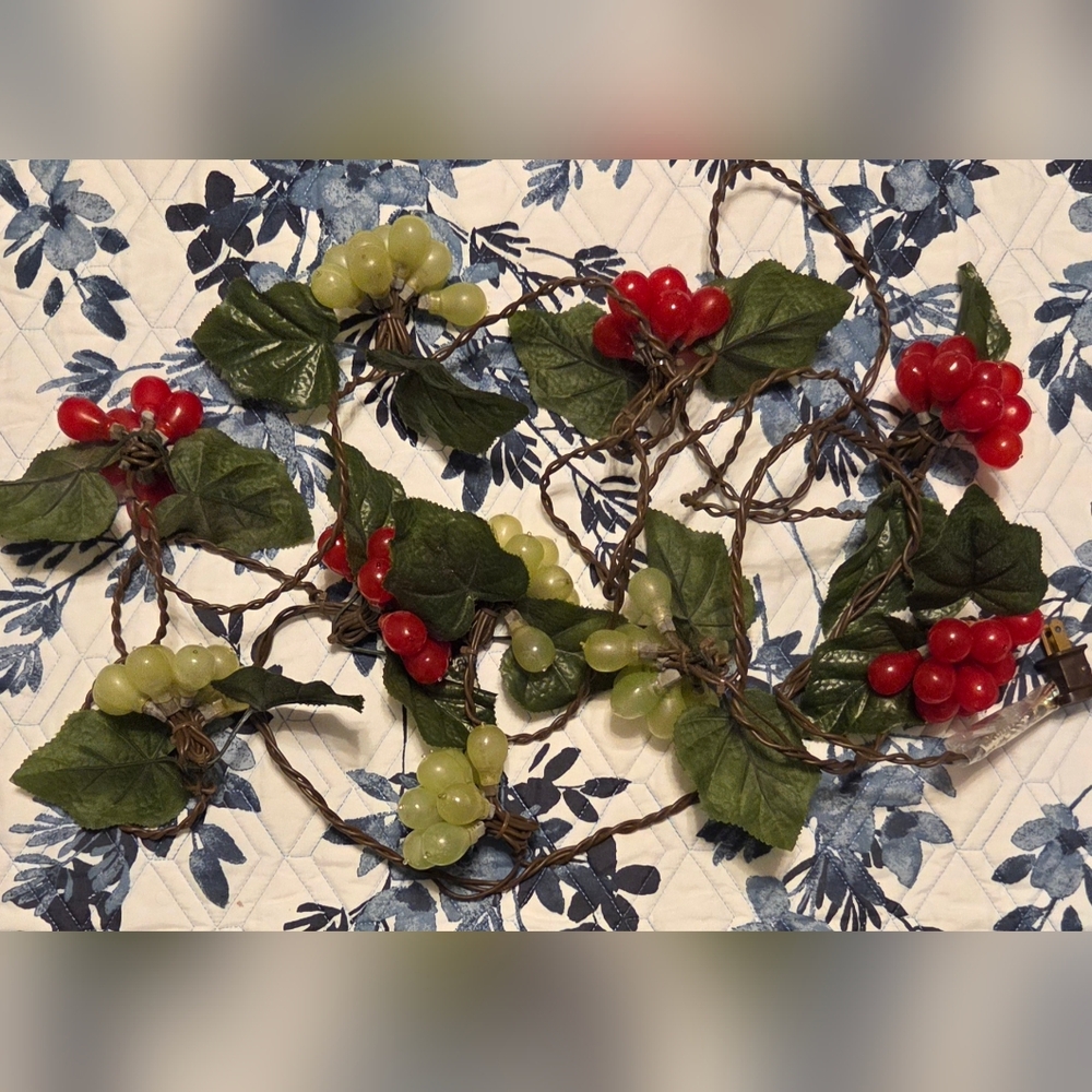 Vintage Style Grape Cluster String Lights Rustic Winery Kitchen Decor Garland